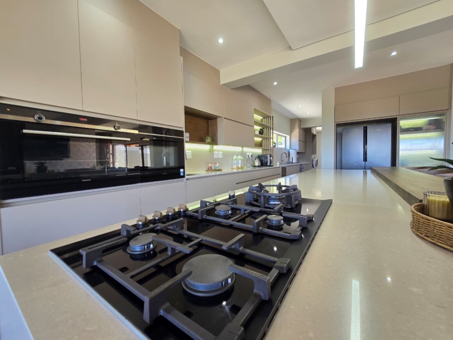 4 Bedroom Property for Sale in Outeniqua Strand Western Cape